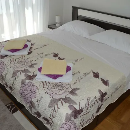 Darijo Apartment *